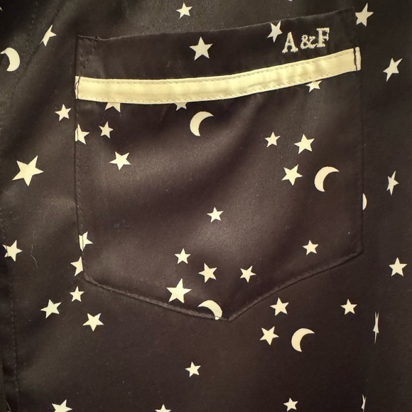 Abercrombie and Fitch pajama set. New with tags. Bottom is XL and top is Size L - Picture 3 of 5